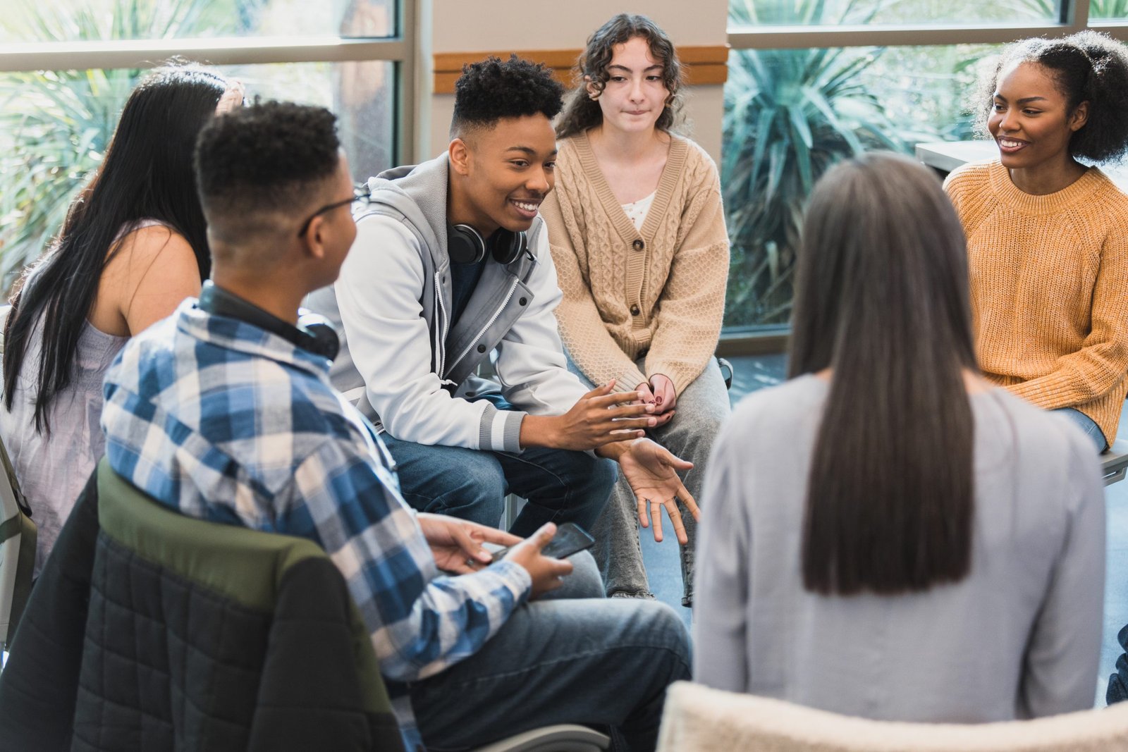 The Influence of Peer Groups on Teen Relationships