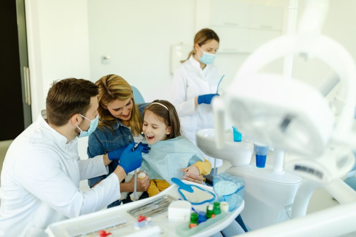 The Benefits of Regular Checkups With Your Family Dentist